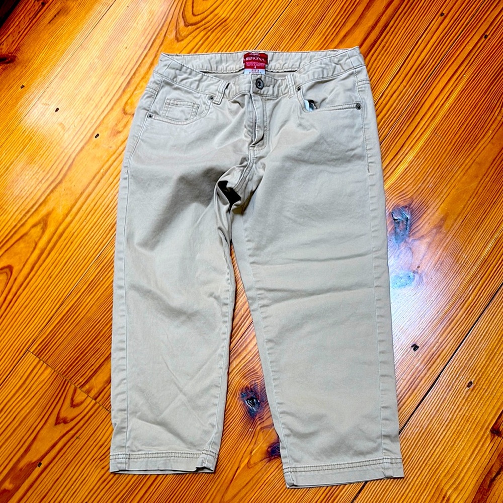 Merona Capris Beige with Stretch